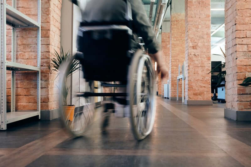 eMedicItalia | Come scegliere la sedia a rotelle